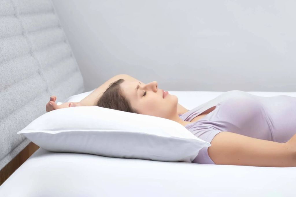 Selection by Bico Kissen BodySoft Frau schlafend Rücken